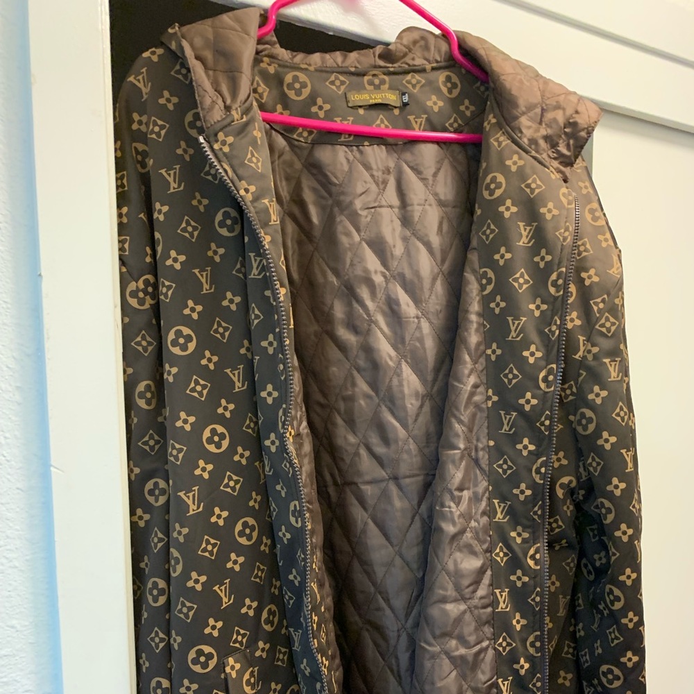 Louis Vuitton men’s jacket 4XL